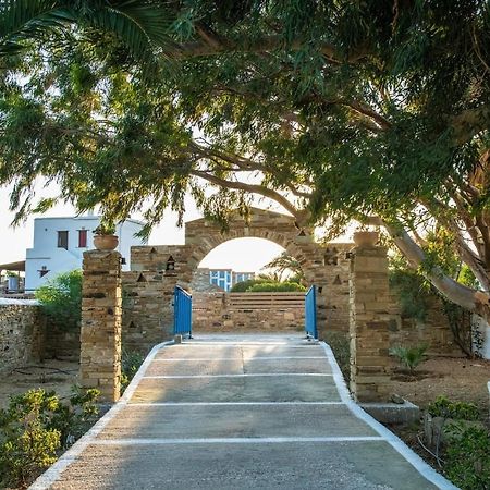Θἔρως Apartment Tinos Bagian luar foto