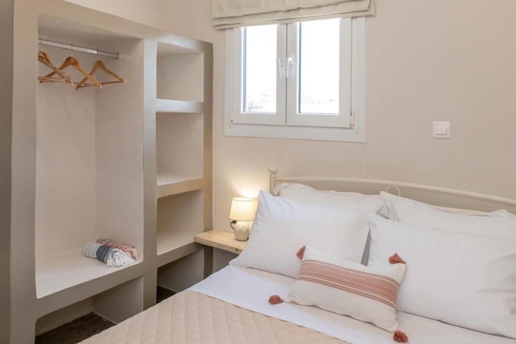 Θἔρως Apartment Tinos Bagian luar foto