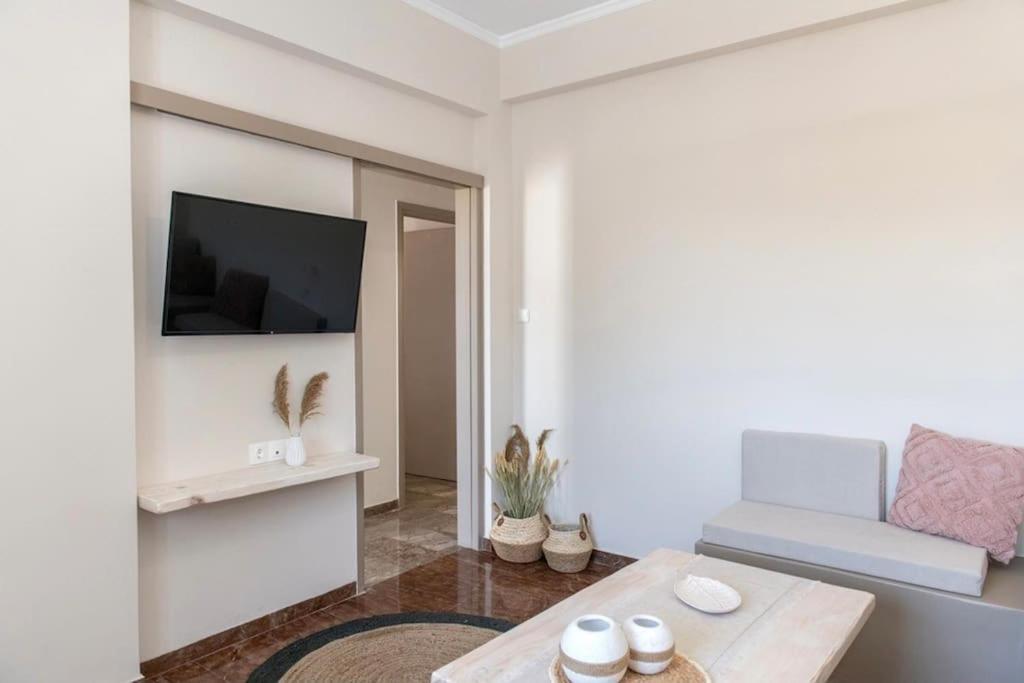 Θἔρως Apartment Tinos Bagian luar foto
