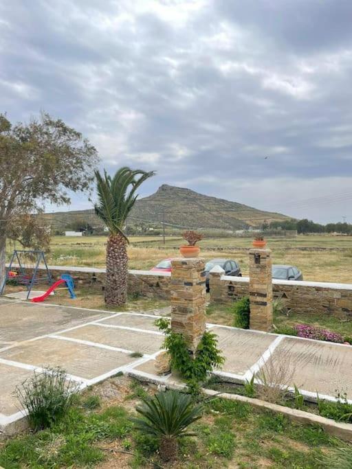 Θἔρως Apartment Tinos Bagian luar foto